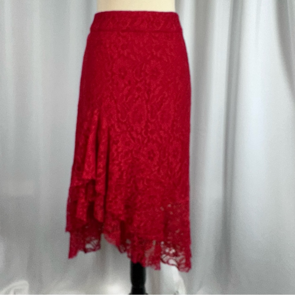 NWOT‎ Who What Wear Red Lace Midi Skirt Size 8 Asymmetrical Hem Lined Goth Glam